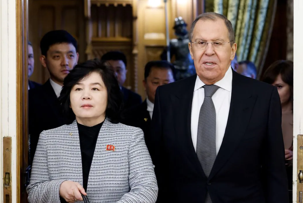 North Korean Minister Lauds 'comradely' Ties With Russia, Meets Putin ...